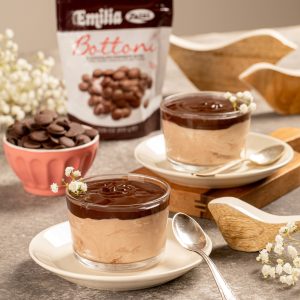 MOUSSE AL CIOCCOLATO E NOCCIOLE